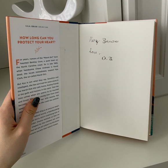 Delia Owens Where the Crawdads Sing Hardcover Adult Novel Book Best Seller - Picture 4 of 4